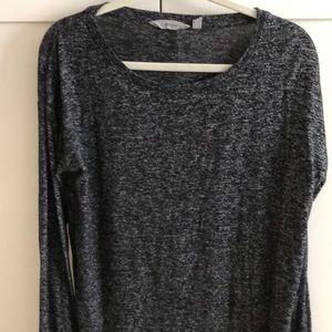 Athleta long sleeve heather charcoal shirt